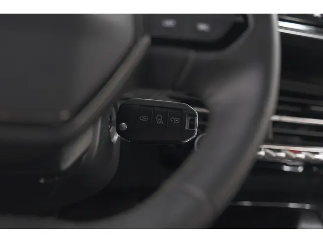 Peugeot 2008 PureTech 100 Allure 2024 Benzine 16