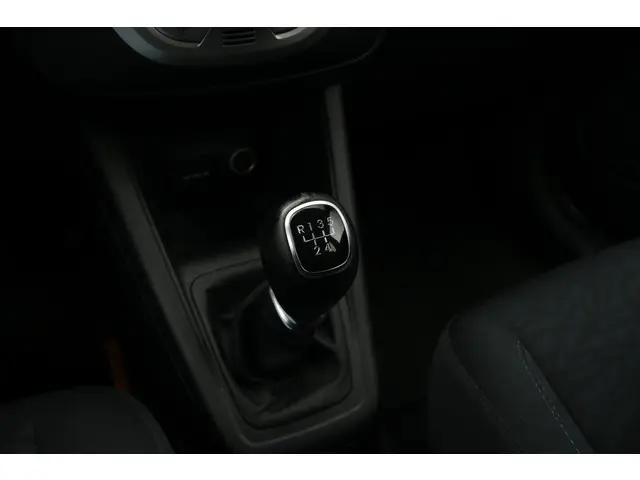 Hyundai ix20 1.4i Go! 2015 Benzine 22