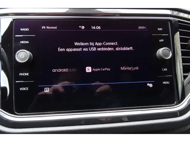Volkswagen T-Roc 1.5 TSI Sport Business 2019 Benzine 13