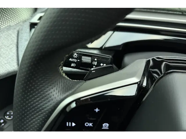 Peugeot 5008 1.2 Hybrid 145 GT 2025 Hybride Benzine 25