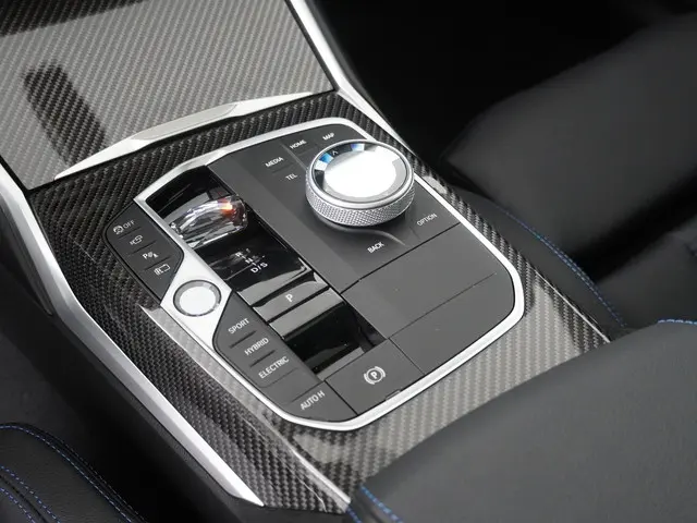 BMW 3 Serie 330e Sedan 2025 Hybride Benzine 21