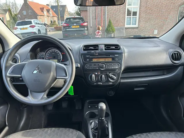 Mitsubishi Space Star 1.0 Cool+ 2021 Benzine 13