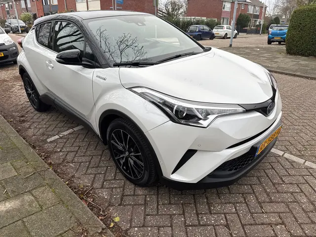 Toyota C-HR 3