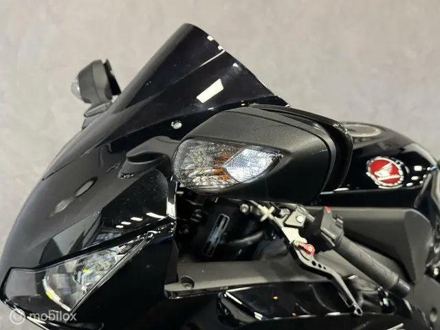 Honda CBR 1000 RR Fireblade eC-ABS 2016 Benzine 16