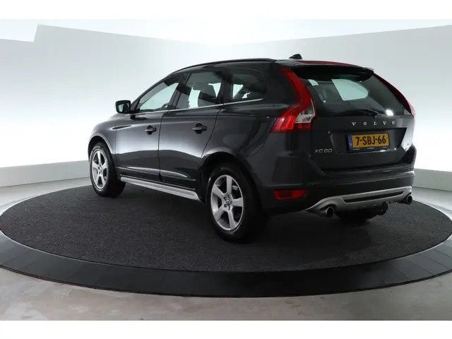 Volvo XC60 3.2 AWD R-Design 2012 Benzine 15