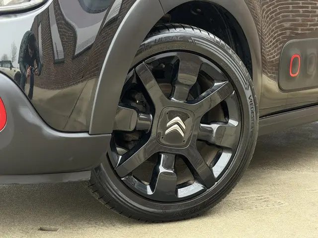 Citroën C3 1.2 PureTech S&S Shine 2018 Benzine 27