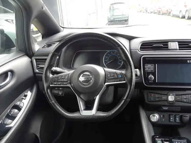 Nissan Leaf 2.ZERO EDITION 40 kWh 2018 Elektrisch 12