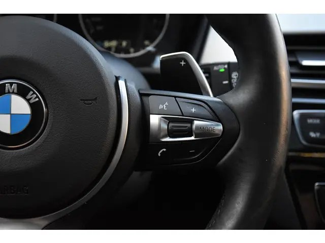 BMW X1 xDrive25i 2016 Benzine 33