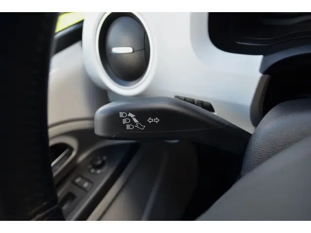 SEAT Mii 1.0 Chill Out / LM velgen / NL auto 2013 Benzine 13