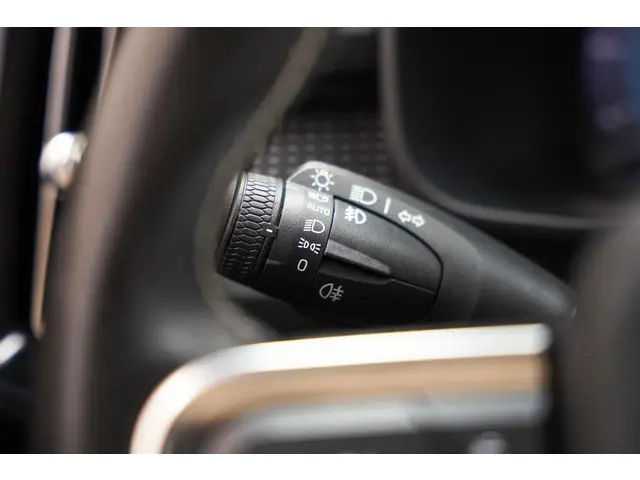 Volvo XC40 P8 Recharge AWD R-Design 2021 Elektrisch 27