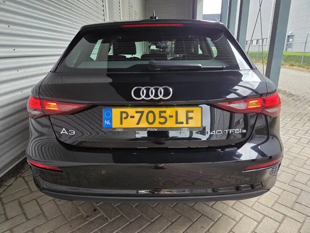 Audi A3 Sportback 40 TFSI e Edition 2022 Hybride Benzine 8