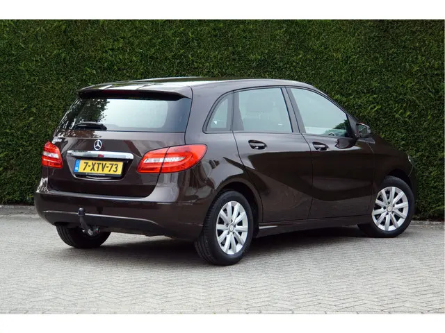 Mercedes-Benz B-Klasse B 180 Ambition 2014 Benzine 2
