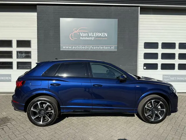 Audi Q3 45 TFSI e S edition 2022 Hybride Benzine 7