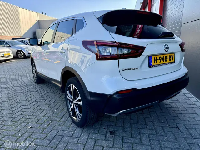 Nissan QASHQAI 1.3 DIG-T Business Edition 2020 Benzine 6
