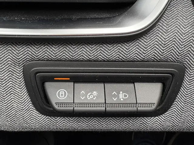 Renault Clio 1.0 TCe 90 GPF techno 2024 Benzine 7