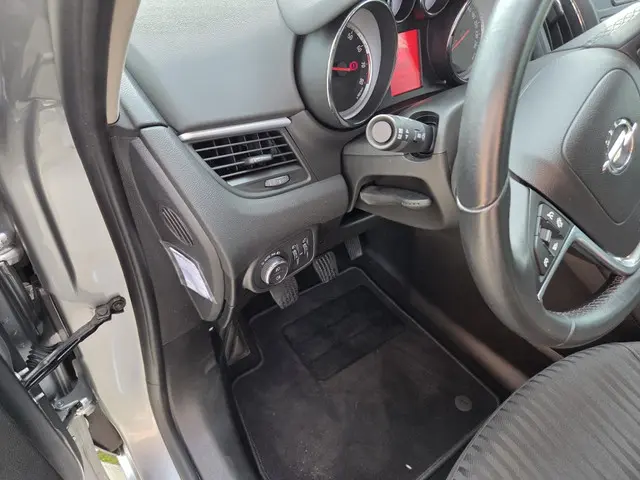 Opel Zafira Tourer 1.4 Edition 7 persoons 2015 Benzine 14