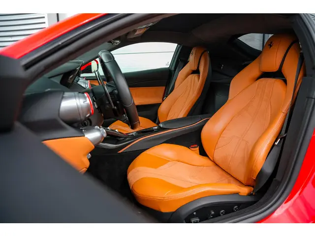 Ferrari 812 Superfast 6.5 V12 HELE 2019 Benzine 8