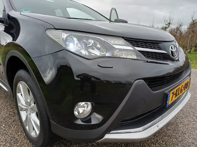 Toyota RAV4 2.0 Executive Business 4WD 2013 Benzine 21