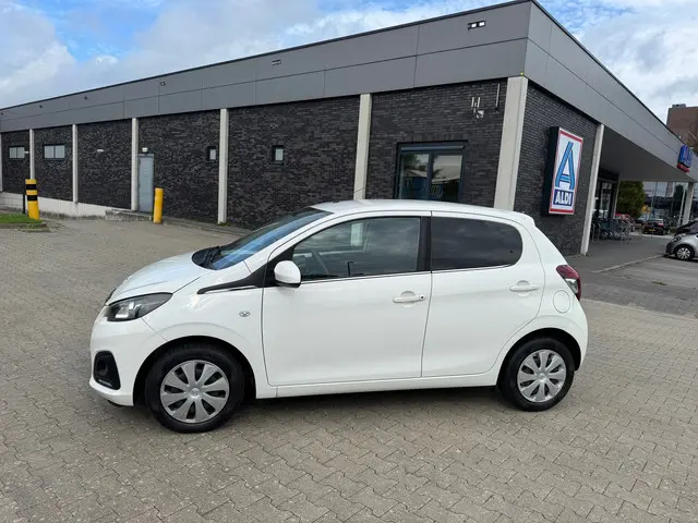 Peugeot 108 1.0 e-VTi Active 2015 Benzine 13