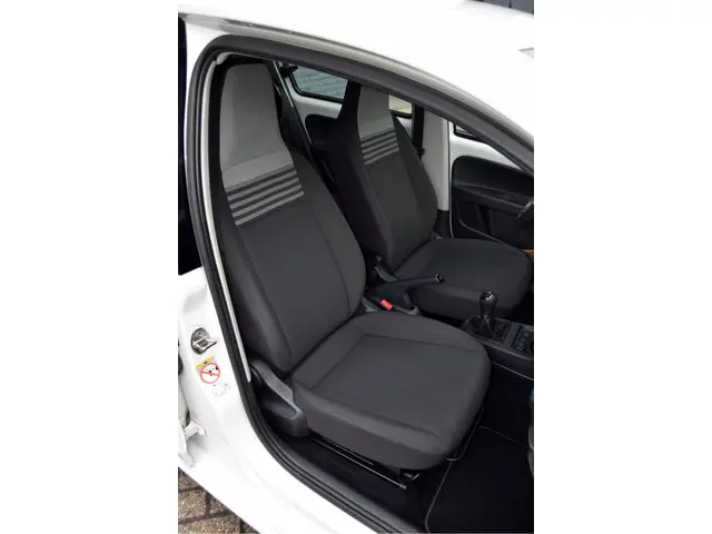 Volkswagen up! 1.0 BMT move up! 2017 Benzine 21