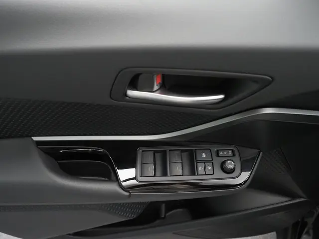 Toyota C-HR 1.8 Hybrid GR-Sport 2023 Hybride Benzine 12