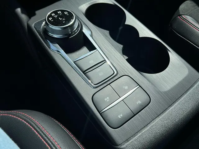 Ford Kuga 2.5 PHEV ST-Line X 2023 Hybride Benzine 15