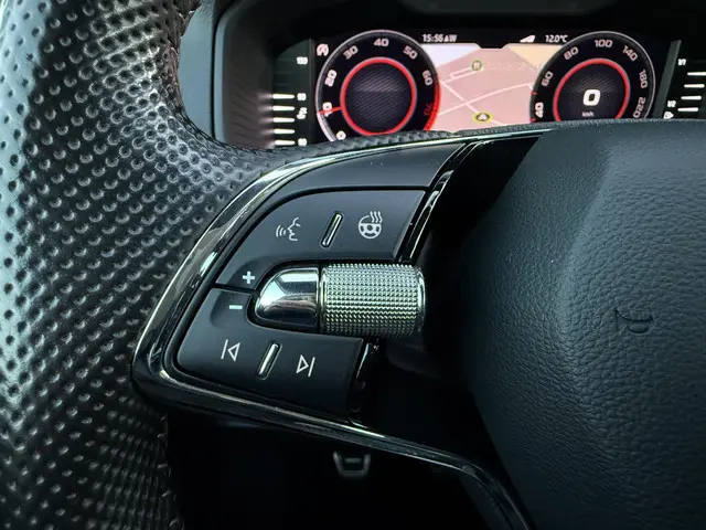 Škoda Karoq 1.5 TSI ACT Sportline Business 2021 Benzine 15