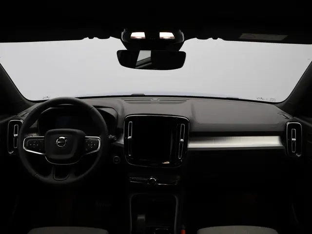 Volvo XC40 B4 Plus Dark 2025 Benzine 13