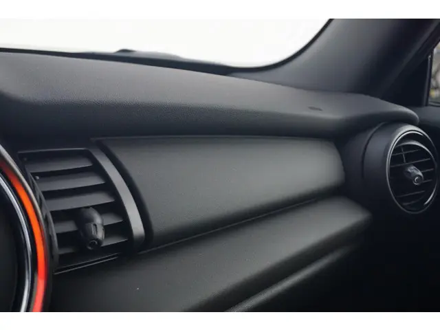 MINI 3-Deurs One 2020 Benzine 14