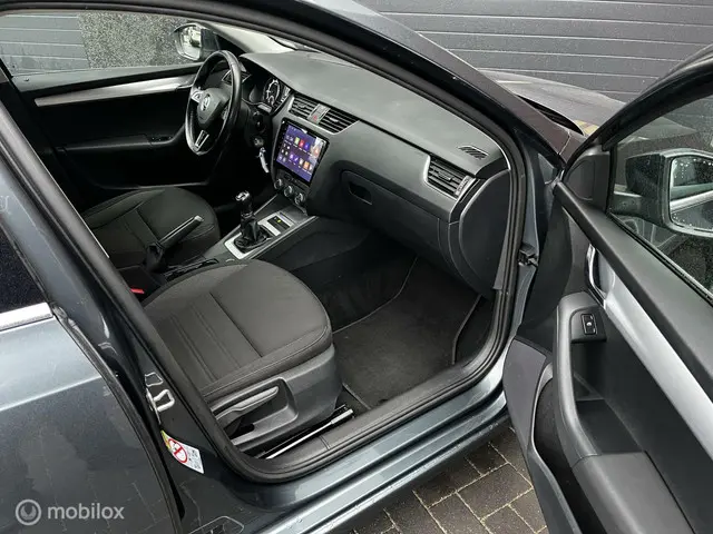 Škoda Octavia Combi 1.0 TSI Greentech Active 2018 Benzine 6