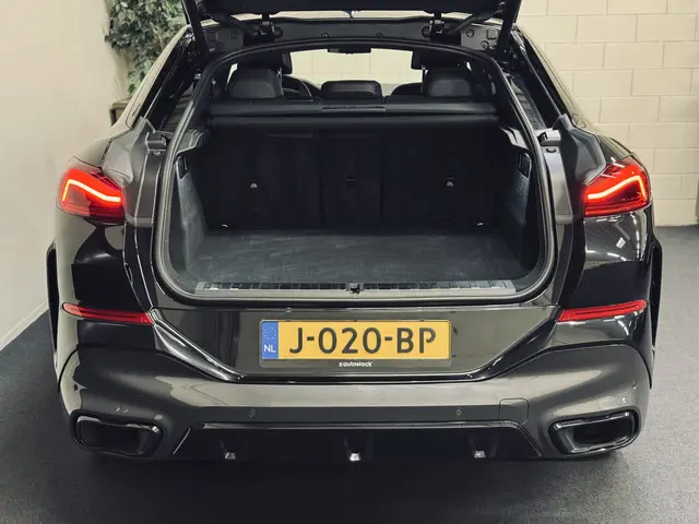BMW X6 xDrive40i High Executive M-Sport 2020 Benzine 6