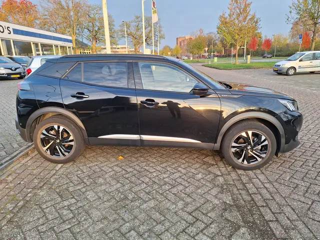 Peugeot 2008 1.2 PureTech GT 130pk TREKHAAK 2021 Benzine 5