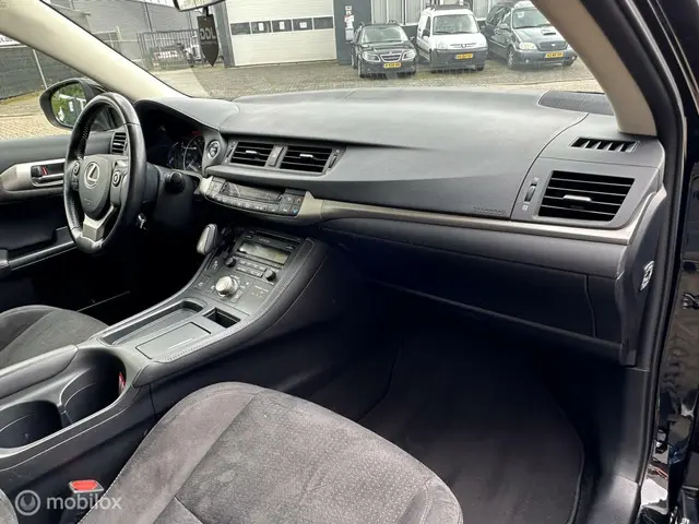 Lexus CT 200h AUTOMAAT, NETTE STAAT 2015 Hybride Benzine 12