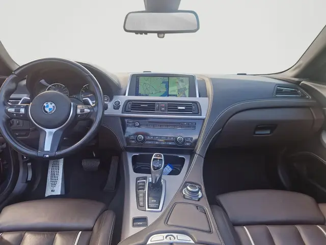 BMW 6 Serie Cabrio 650xi High Executive 2013 Benzine 18