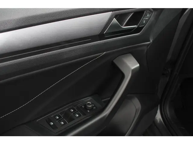 Volkswagen T-Roc 1.5 TSI DSG Style 2023 Benzine 11