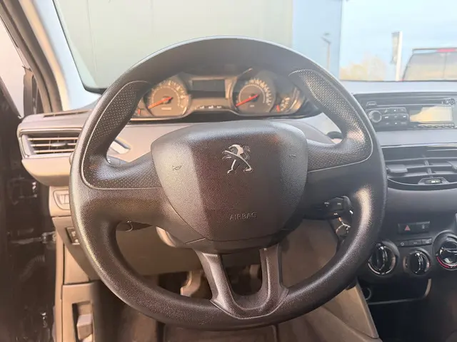 Peugeot 208 1.0 VTi Access 5-deurs 2014 Benzine 22