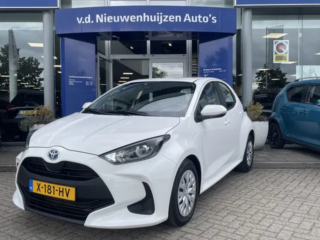 Toyota Yaris 1.5 Hybrid Active 2023 Hybride Benzine