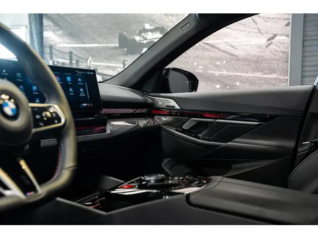 BMW M5 5-serie Touring 2025 Hybride Benzine 12