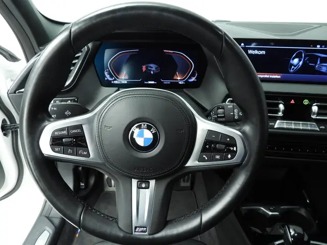 BMW 1 Serie 5-deurs 118i 2022 Benzine 11