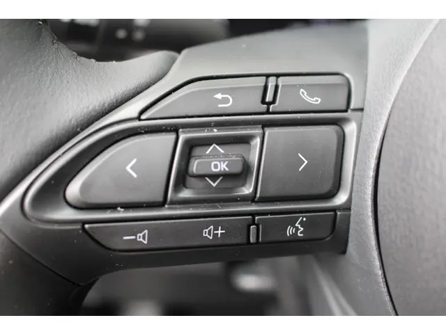 Toyota Yaris 1.5 Hybrid 2025 Hybride Benzine 21