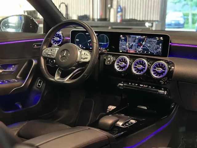 Mercedes-Benz CLA 220|AMG|PANO|SFEER|BOMVOL! 2019 Benzine 22