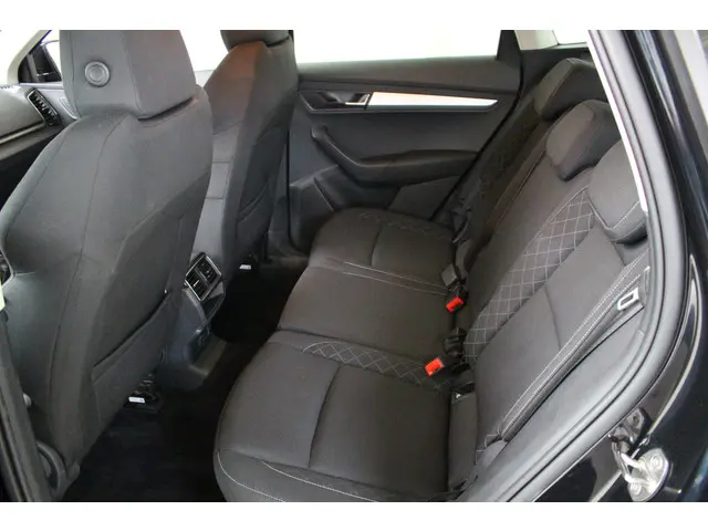 Škoda Karoq 1.0 TSI Ambition 2020 Benzine 9