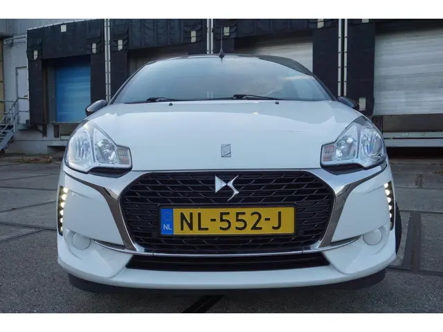 DS DS 3 Cabrio 1.2 PureTech So Chic 2017 Benzine 29
