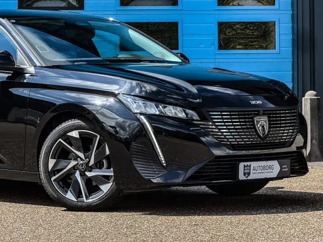 Peugeot 308 1.2 Allure Pack 130pk Automaat 2023 Benzine 8