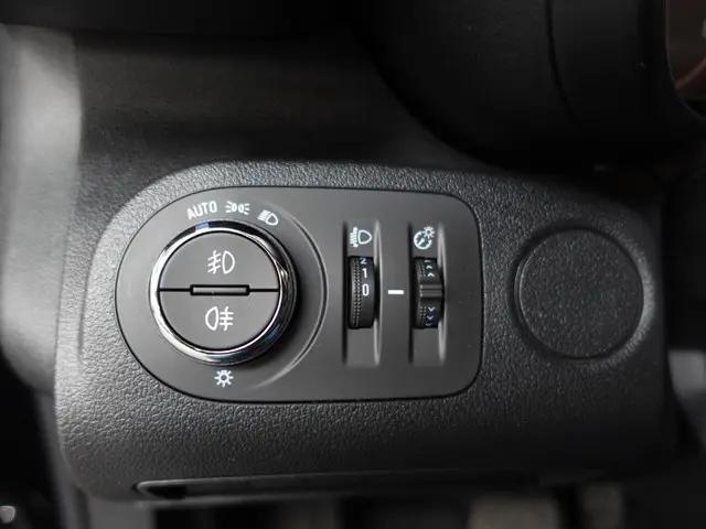 Opel Combo 1.5D L1H1 Edition 2021 Diesel 8