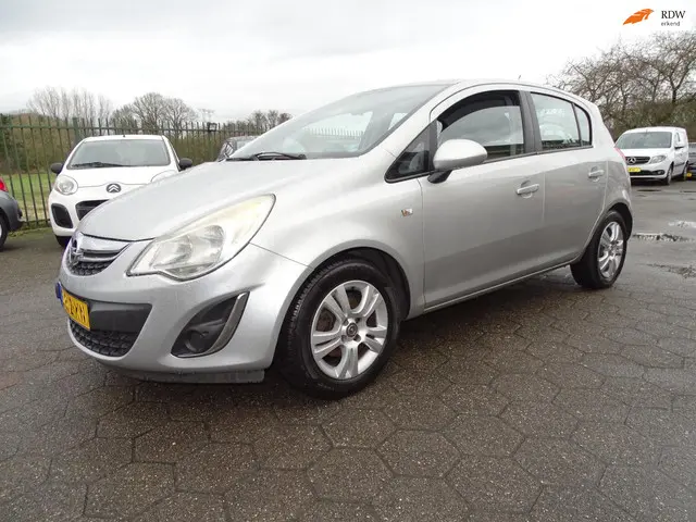 Opel Corsa 1.2-16V Berlin 2014 Benzine