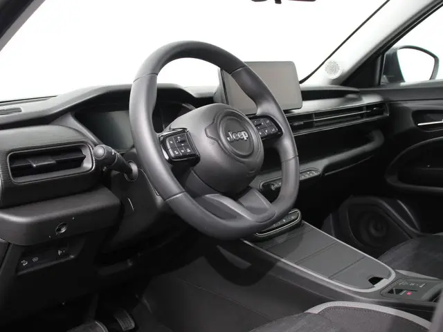 Jeep Avenger Altitude 54 kWh 2024 Elektrisch 3