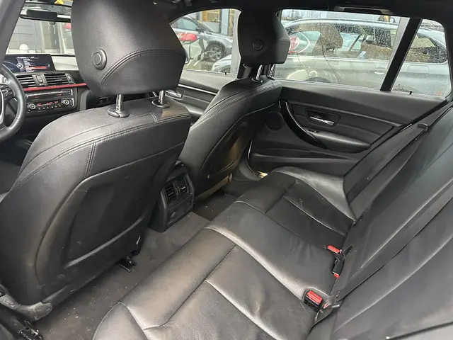 BMW 3 Serie Touring 316i High Executive 2015 Benzine 7