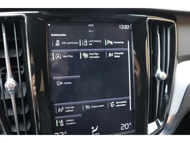 Volvo V60 2.0 T4 R-Design org. NL-auto 2019 Benzine 26