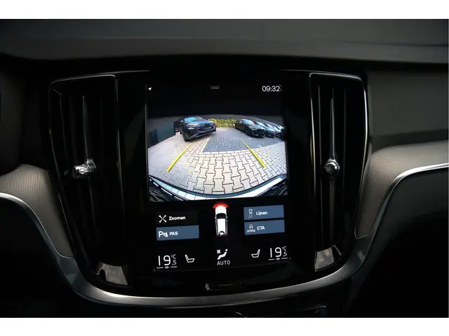 Volvo V60 2.0 B3 R-Design 2020 Hybride Benzine 55